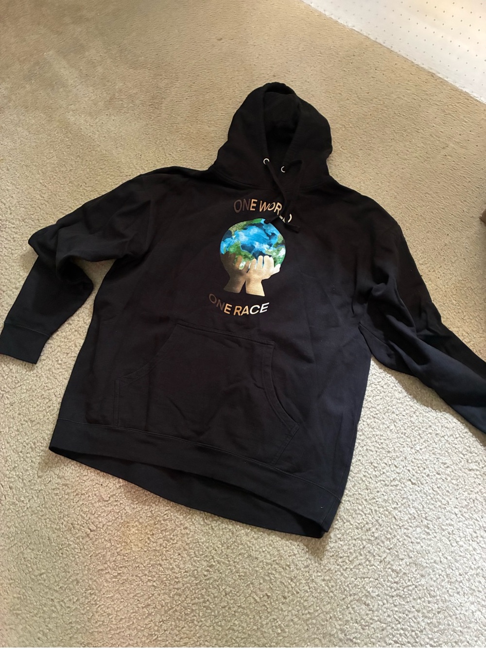 Black 'One World One Race' Graphic Hoodie Men’s 2XL